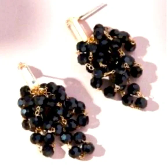 ANTHROPOLOGIE GOLD PLATED LEAF CRYSTAl EARRINGS dangle crystal black - Picture 1 of 2